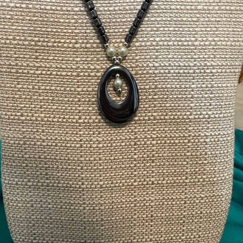 Vintage Hematite Necklace with fancy clasp - Picture 2 of 5